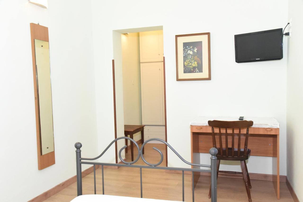 Albergo La Rosetta Chiusi Exterior photo